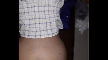 Chat Panas Bikin Panas, Istri Kesepian Selingkuh Diam-diam Dengan Tetangga Saat Suami Pergi