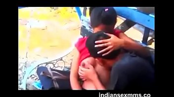 Pacar Desi Hisap Payudara