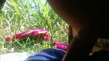 Gadis Desi Dihardik Keras Di Tengah Hutan Liar