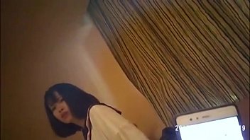 Payudara Besar Tiongkok Yang Menggoda