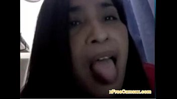 Gadis Asia Manis Meraba-raba Memeknya Sendiri