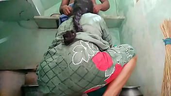 Bibiku Desi Ngentot Di Kamar Mandi