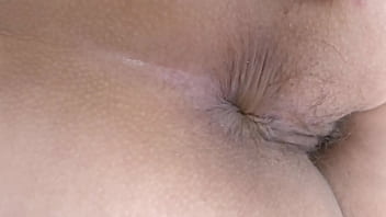 Istri Temanku Yang Cantik Tergila-gila Pada Seks Anal, Beberapa Video Membuka Pantatnya Meminta Penis