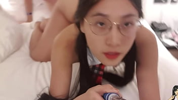 Liu Yue, Gadis Asia Seksi, Merintih Nikmat Ditusuk Kontol Besar