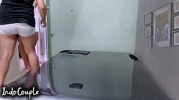 Napas Berat Gadis Berhijab Di Ruang Terapi, Rekaman Mesra Chika Toge Dan Pasangan