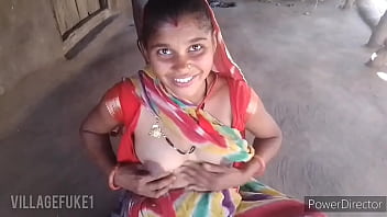 Radha Bhabhi Ki Garam Chudai – Gaon Ki Randi Ki Mast Gaand Maar