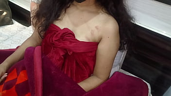 Pasangan Pengantin Baru Main Peran Adegan Panas Malam Pertama Dengan Suara Hindi Yang Menggairahkan
