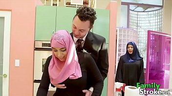 Anak Tiri Arab Ngesex Sama Kakak Tirinya