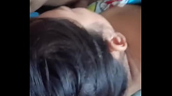 Jangan Lama-lama, Suamiku Bisa Pulang Dan Lihat Kita Berdua Lagi