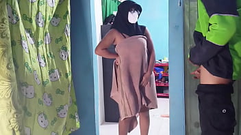 Ojol Pengantar Makanan Naksir Aku Lagi Asyik Main Jari