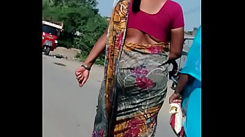 Panasnya Bokong Menggoda Dalam Balutan Saree