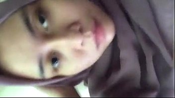 Jilbab Seksi Menggoda Dalam Dunia Kerja Yang Penuh Gairah