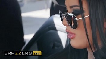 Katrina Jade Dan Xander Corvus Bikin Heboh Dengan Adegan Ganas Di Mobil