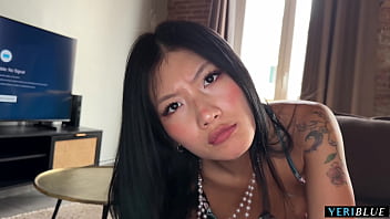 Kakak Tirinya Yang Cina Ketahuan Lagi Kirim Foto Bugil!