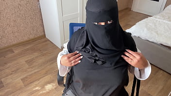 Istri Arab Membaca Cerita Seks Panas Yang Menggairahkan