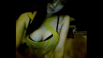 Gadis Indonesia Menggairahkan Di Depan Kamera