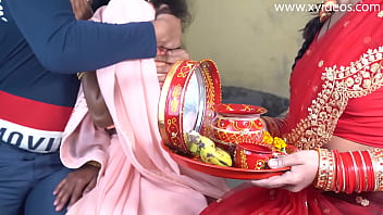 Birahi Karwa Chauth Ki Raat Mein Hindi Mein Chudai