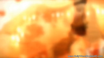 Putri India Yang Merah Merekah Dan Menggoda