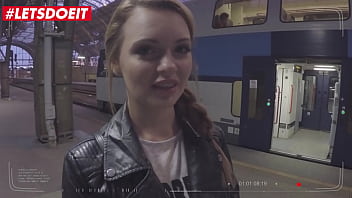 Emily Thorne Dan Charlie Dean Menggila Di Ranjang Dengan Gadis Rusia Cantik Yang Panas Dan Liar