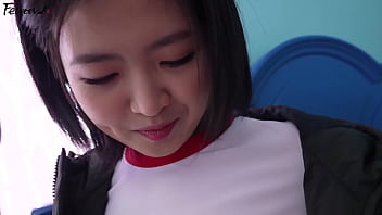 Pacar Korea Berpayudara Besar Bermain Peran Dengan Stoking Hitam Yang Menggoda