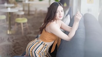 Gadis Indonesia Seksi Montok Menggoda