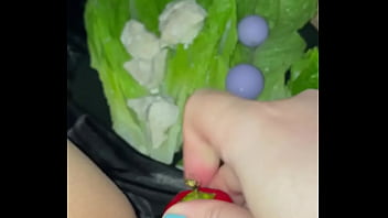 Ayam Dan Sayuran Di Dalam Memek Sempit Basah Gadis 18 Tahun Perawan Cantik – Masturbasi Amatir Saudi Terbaik – Fetish Makanan Mesum – Putri Arab Salju – Los Angeles-usa-2025