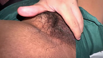 Bhabhi India Basah Dan Berbulu Merangsang Memeknya Yang Gatal