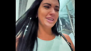 Orang Rusia Bikin Heboh Dengan Pesta Poranya