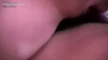 烦死了,洗个澡都不消停,非要进来一起湿身缠绵