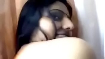 Gadis Desi Yang Seksi Dan Menggoda