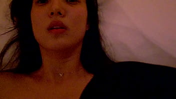 Gadis Tionghoa Cantik Yang Menggoda Melahap Cairan Sari Patiku