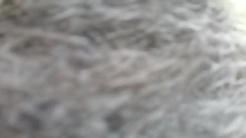 Ibu Mertuamu Ingin Kencing Di Taman Umum, Dia Pun Membungkuk Dan Memperlihatkan Memeknya Yang Terbungkus Stoking Jala