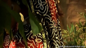 Gairah Misterius Yang Membara Dari India