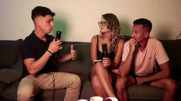 Minta Fetish Untuk Bikin Hamil, Susah Ngomong Ke Keluarga, Udah Lemas, Tapi Pas Ketemu Cuckold Dan Hotwife… – Michael Douglas (tonton Di: Sheer/red)