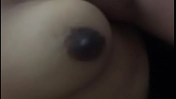 Puting Susu Desi Yang Gelap Menggoda