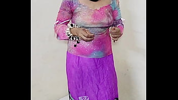 Ini Bukan Wanita Arab Asli, Dia Adalah Api, Betapa Indahnya Kecantikan Yang Lembut, Betapa Menawan Matanya Yang Memikat.