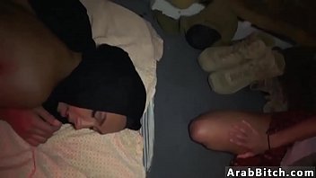 Pijat Fantasi Arab Dan Gadis Muda Perawan Di Rumah Pelacuran Afganistan