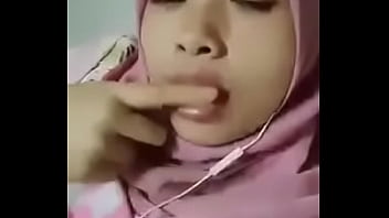 Panggilan Mesum Panas Dengan Gadis Berjilbab