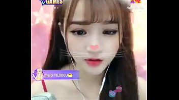 Gadis Asia Manis Bercerita Sensual Di Uplive