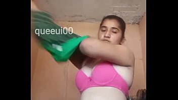 Gadis Seksi Desi Riya Yang Menggoda