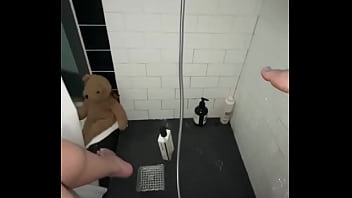 Gadis Arab Saudi Muda Dan Seksi Dengan Tubuh Sempurna Memuaskan Dirinya Di Kamar Mandi – Salju Putih Arab – Amatir Asli Terverifikasi Dari Los Angeles, Amerika Serikat