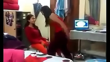 Garam Mastī: Hostel Ke Andar Chhup-chhup Ke Maza