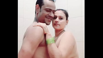 Istri Desi Dipuja Dan Ditiduri Di Kamar Mandi