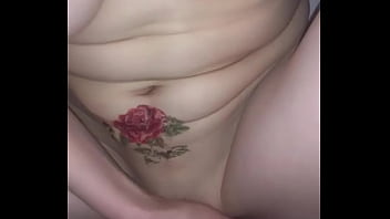 Gadis Oriental Yang Menggoda