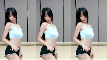 Em Gái Trung Quốc Uốn éo Thân Hình Nóng Bỏng Trong điệu Nhảy Phờ Lo Ri đa Gợi Cảm