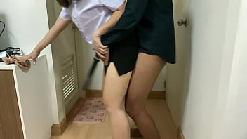 Pulang Sekolah, Langsung Kita Beraksi Di Ranjang