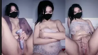 Safira Yang Taat, Tubuhnya Diminyaki Dan Dikobel Meki