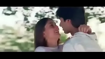 Gadis India Yang Menggoda Dengan Sensualitasnya Yang Membara