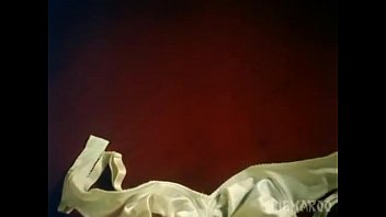 Adegan Mesra Rakhee Di Film Paroma – Sensual Dan Menggoda