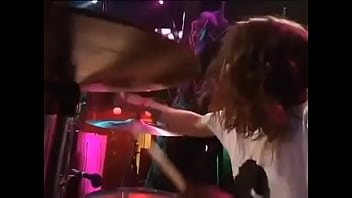 Ledakan Nafsu Nirvana: Blew Yang Mengguncang Seattle 1993